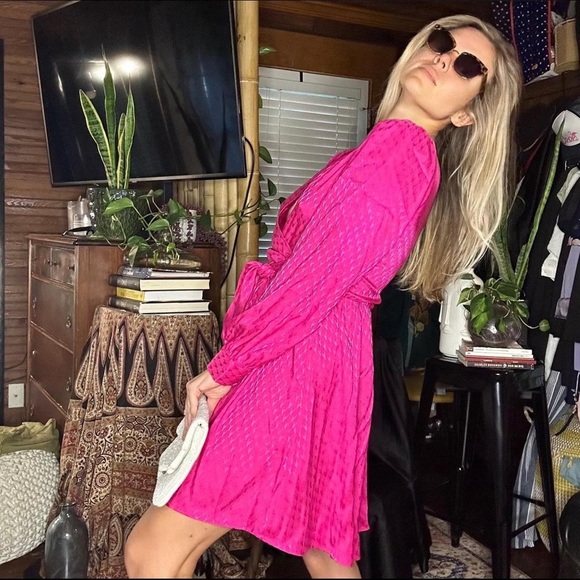 Express Pink Jacquard Print Dress - Picture 3 of 4